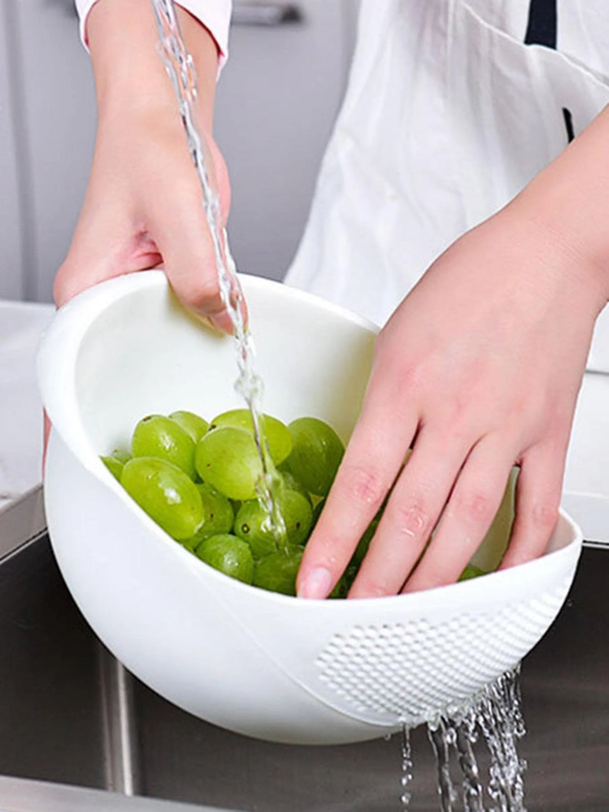 Handled Colander Bowl